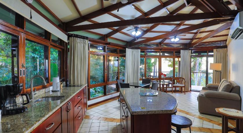 Image of Maunaloa 4