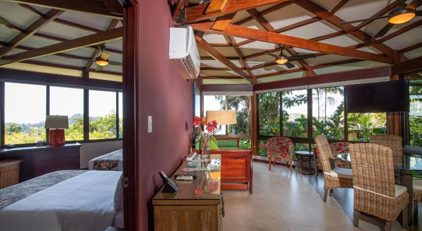 Image of Deluxe Bungalow 4