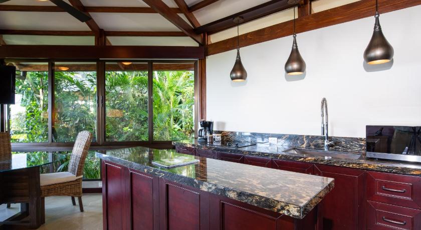 Image of Deluxe Bungalow 8