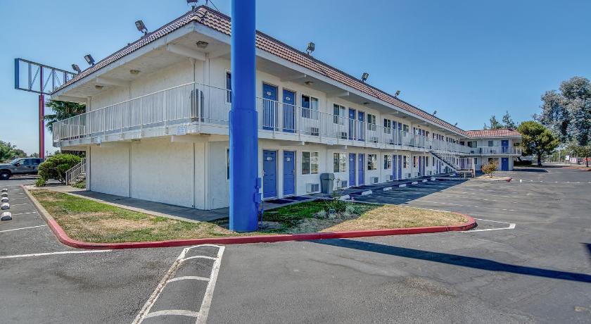 Motel 6-Stockton, CA - Charter Way West