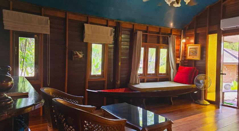 Image of Honeymoon Suite Villa 4