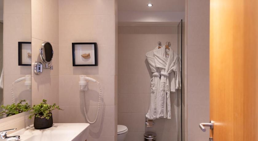 Image of Standard Suite 7