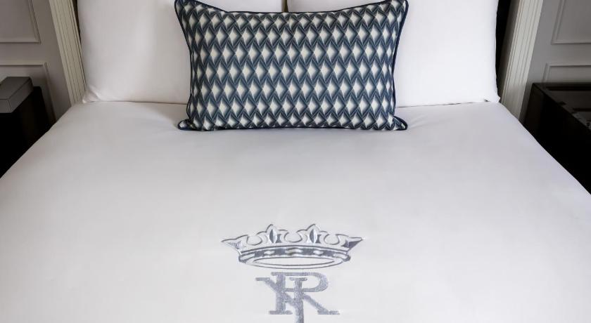 รูปของแฟร์มอนต์ โกลด์ เตียงคิงไซส์ ปลอดบุหรี่ (Fairmont Gold King Non Smoking) 12