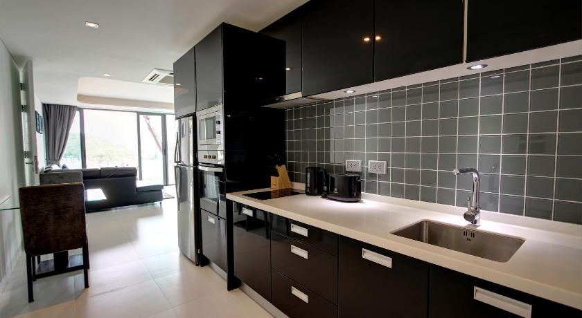 Image of Apartment with Pool View 1