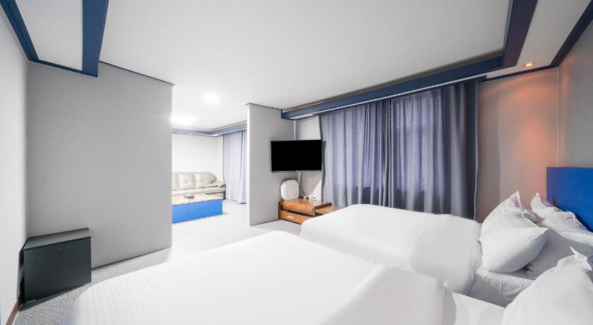 Image of VIP Room 0
