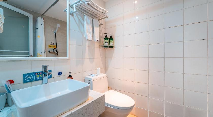 Image of Standard Suite 2