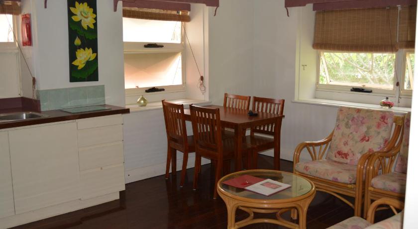 Hibiscus House photo