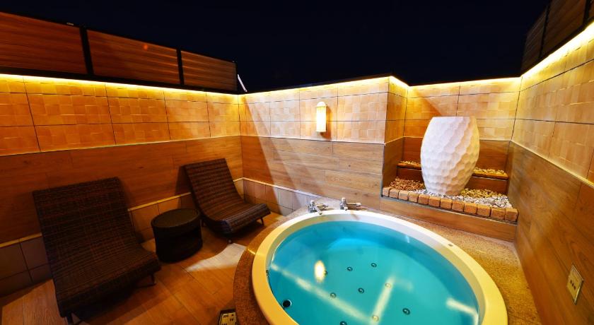 小牧山秋民宿評價、特色體驗、房價資訊、訂房連結 – 溫馨書香與自行車道旁的舒適住宿 - 照片 12