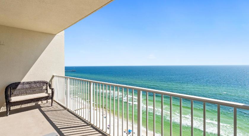 Image of Apartment with Sea View 1