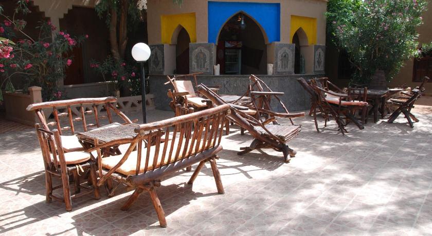 Auberge De Charme Les Dunes D´Or — Hotel in Merzouga