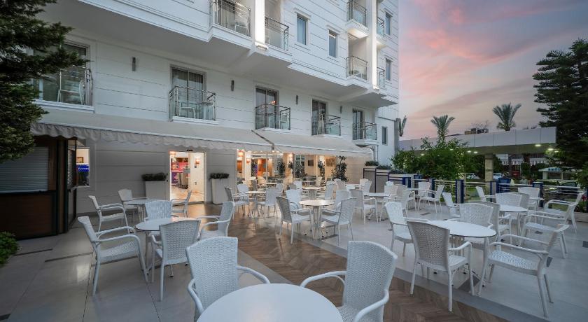 Sealife Family Resort Hotel - image 10