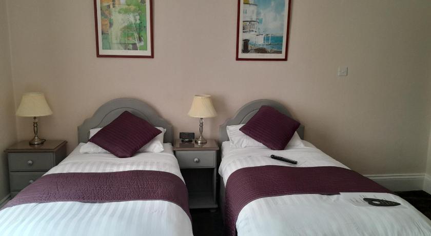Image of Twin Room 1