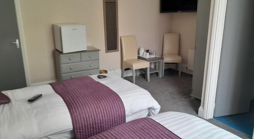 Image of Twin Room 3