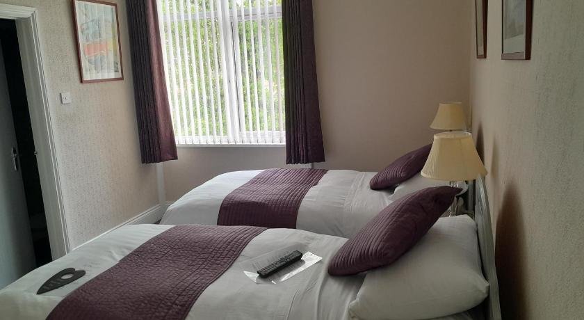 Image of Twin Room 4
