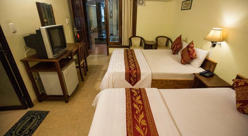 Image of Deluxe Two Queens 7