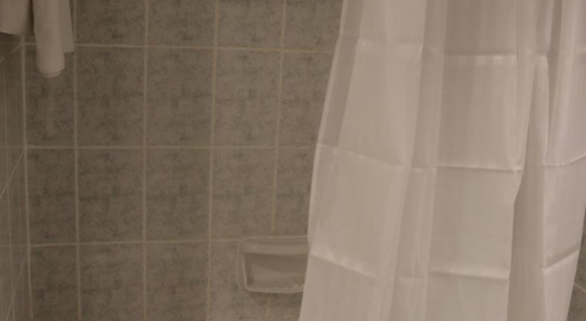 Image of Deluxe Family Triple 10