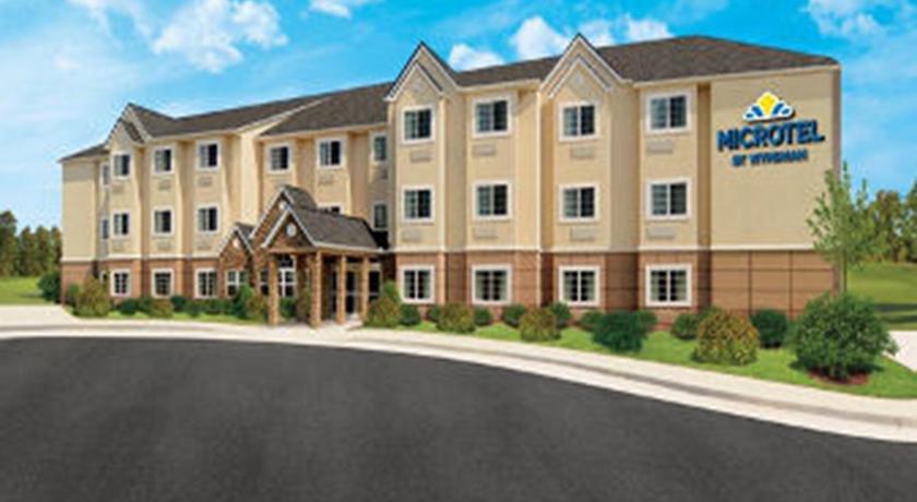 Microtel Inn & Suites by Wyndham Altoona