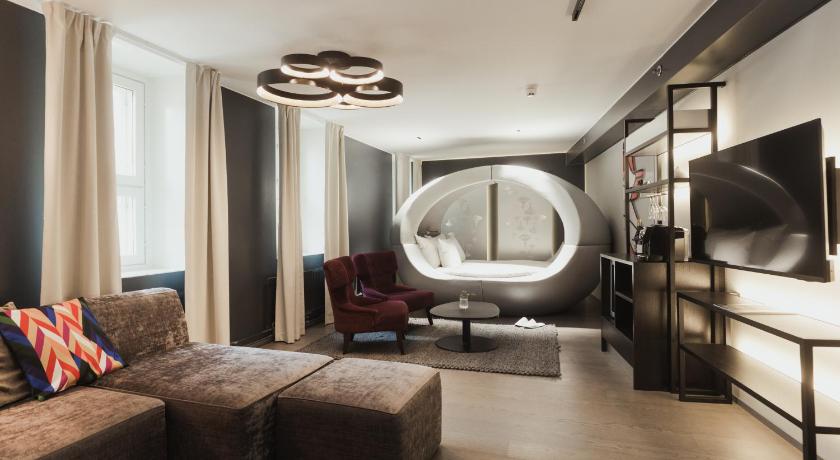 Image of Sky Suite 4