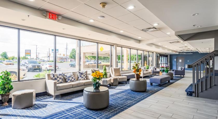 Suburban Extended Stay Hotel - image 4