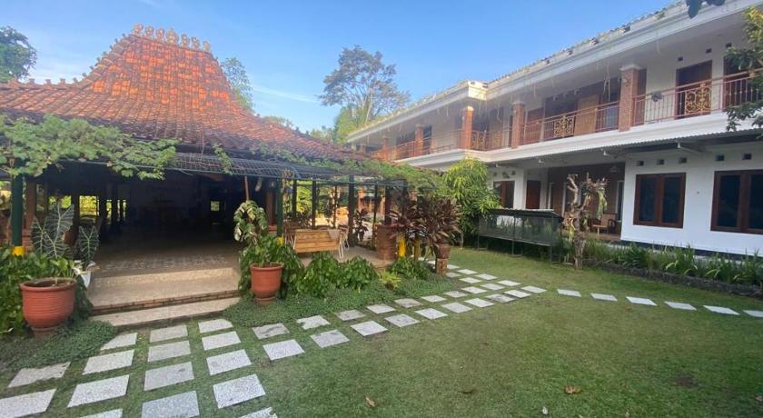 Homestay Joglo Seruni Syariah - image 4