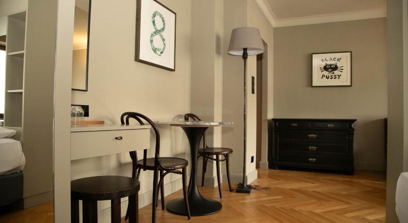 Image of Superior Suite with Balcony 7
