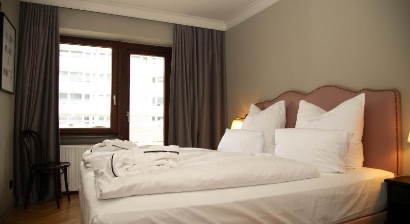 Image of Standard Double Room with Balcony 2