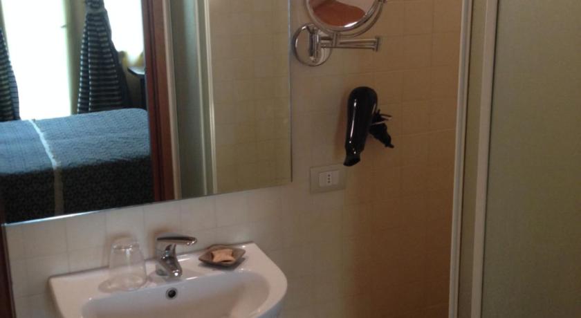 Image of Double or Twin Room 15