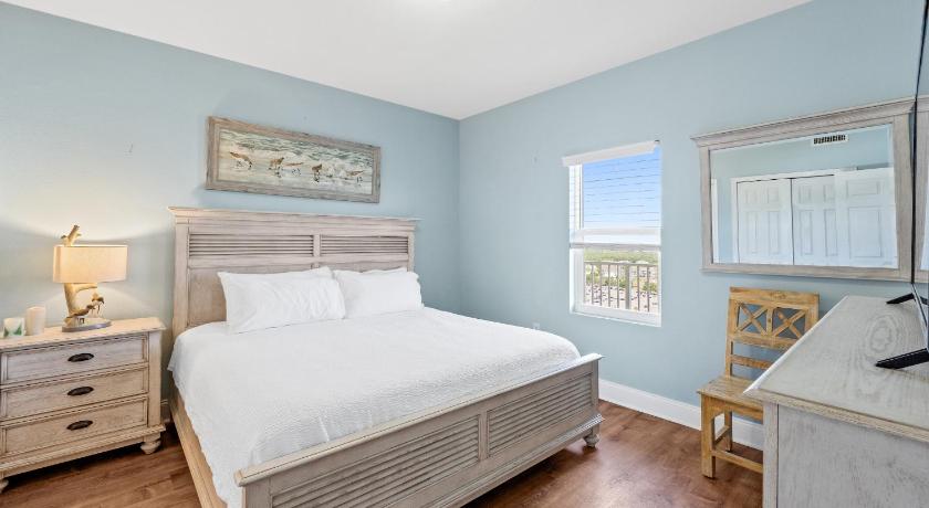 Image of Apartment with Sea View 10