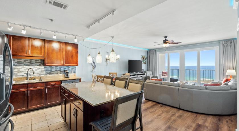 Image of Apartment with Sea View 7