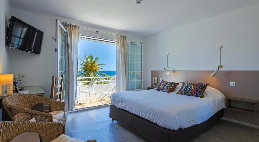 Image of Superior Double Room with Sea View 0