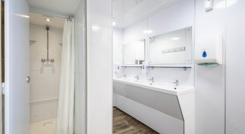 Image of Bed in 6-Bed Mixed Dormitory Room 2
