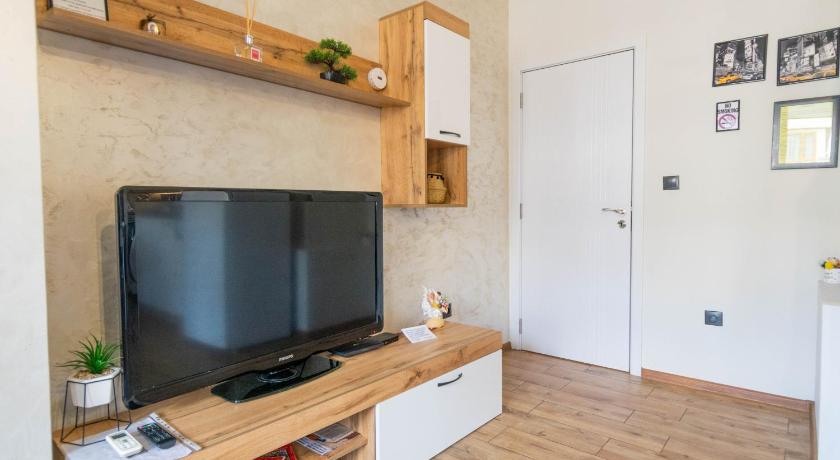 JOY APARTMENT BURGAS CENTER PRIVATE PARKING - image 14
