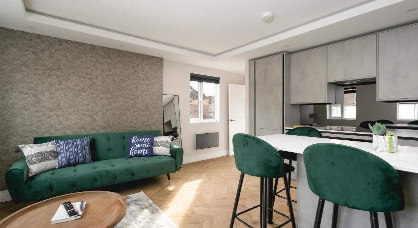 Skyvillion -1bed Cockfosters Near Alexandra Palace - image 9
