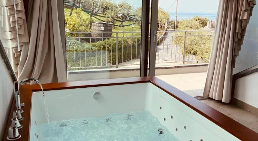 Agri Suite with jacuzzi - La Bilaia