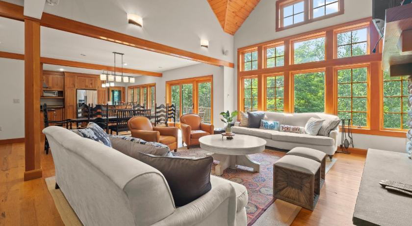 링컨 (NH) Loon Mtn Ski-InOut Lodge 4성급 숙소 로비