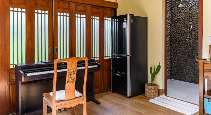 Image of One-Bedroom Villa with Lake View 1