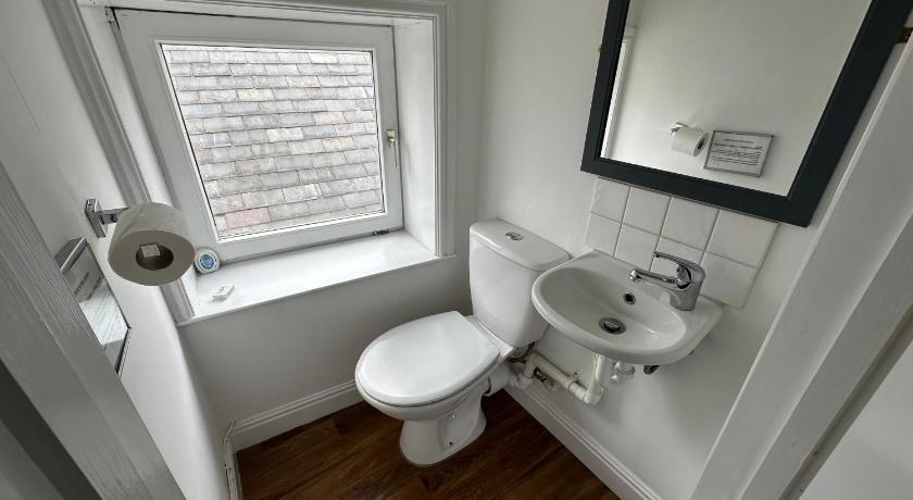 Image of Double Room with Private External Bathroom 4