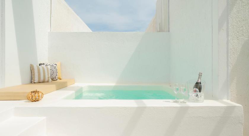 Loukas & Emma Eco Houses - image 10