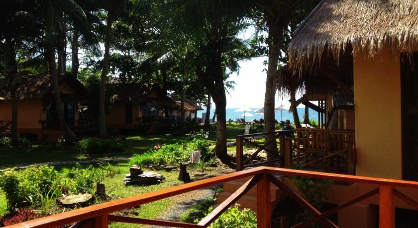 Image of Double Room with Balcony and Garden View 2