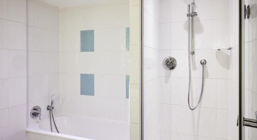 Image of Executive Room With 1 Queen Size Bed 15