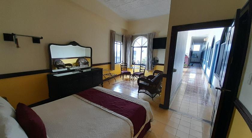 Image of Superior Queen Room - Non-Smoking 0