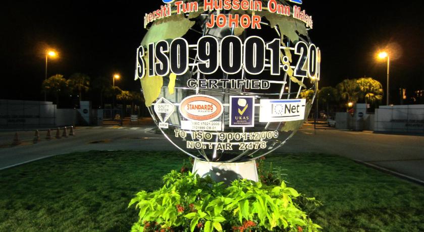 バトゥ・パハッ RG Grand Hotel 2つ星 ホテル 眺望