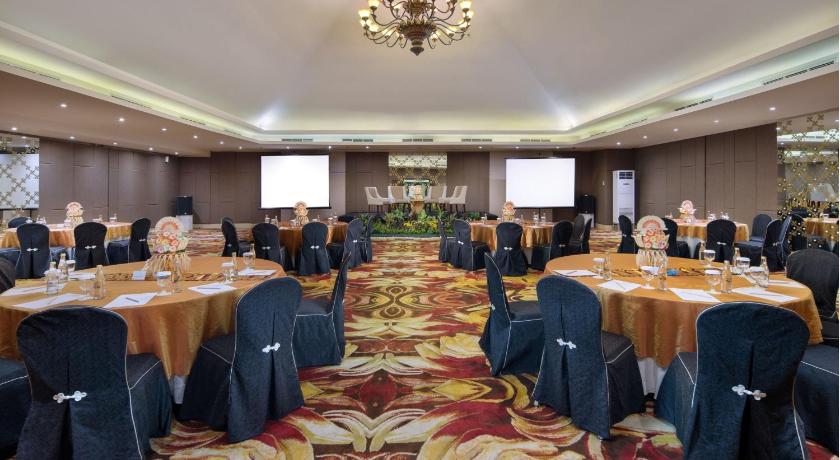 Four Star by Trans Hotel - image 12