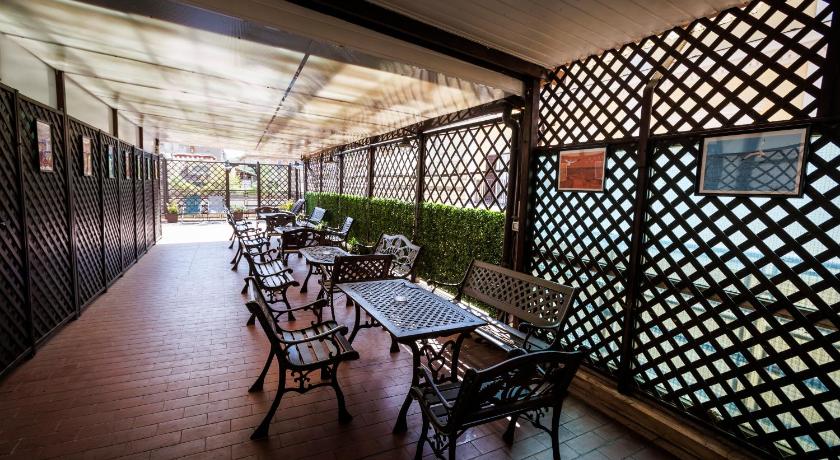 ローマ Adriatic Hotel 2つ星 ホテル ロビー