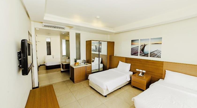 Image of Family Room 1