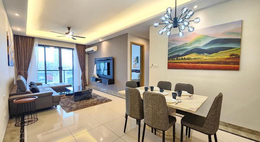 Image of Three-Bedroom Apartment with Balcony 3