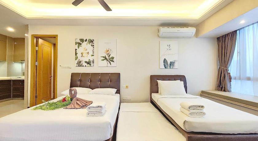 Image of Three-Bedroom Apartment with Balcony 14