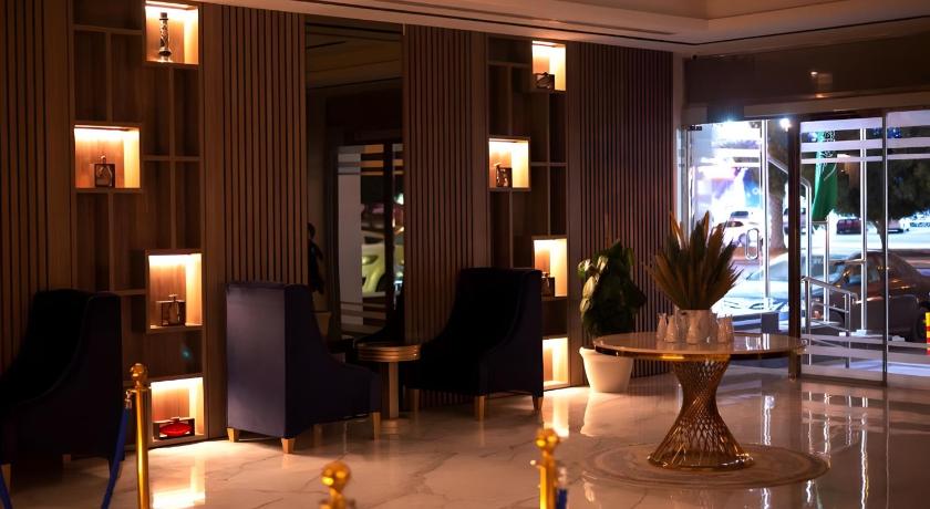 AHLIN TWO SERVICED APARTMENTS - image 8