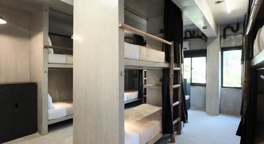 Image of 10 Bed Mixed Community Dorm 1