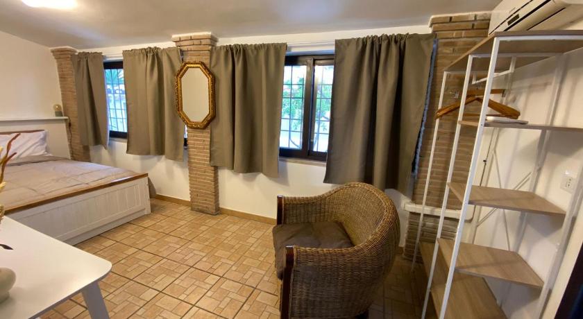 ローマ Anna House 4つ星 シングルルーム スイート